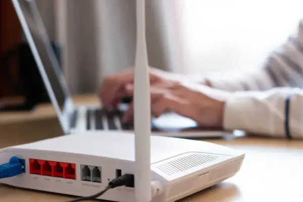 Ranking modemów LTE – najlepsze modele, które warto kupić i uniknąć błędów