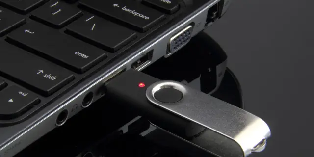 Jak sformatować pendrive na MacBooku? Pełny poradnik krok po kroku