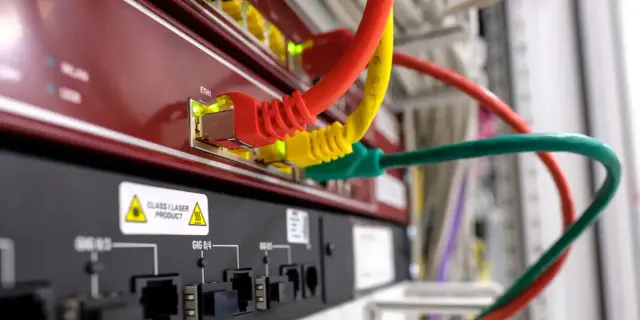 Kto korzysta z Twojego Wi-Fi? Sprawdź i zabezpiecz sieć!