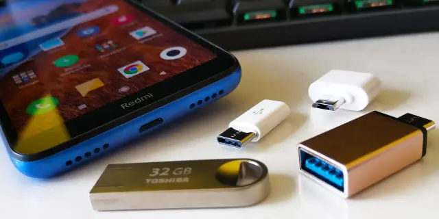 Podłącz pendrive do iPhone'a (Lightning/USB-C): Pełny poradnik