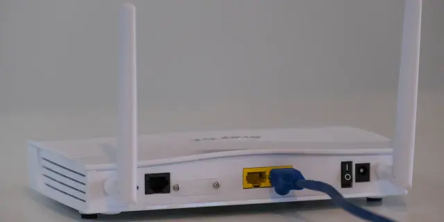 Jak wyłączyć Wi-Fi w routerze? Zwiększ bezpieczeństwo i oszczędzaj!