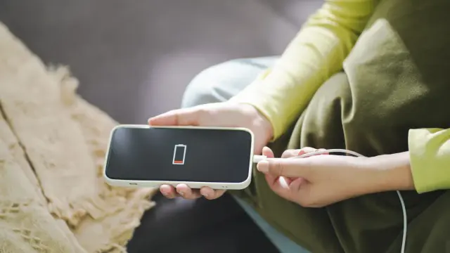Twój iPhone rozładowuje się szybko? Przedłuż życie baterii!