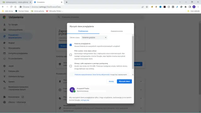 Okno dialogowe "Wyczyść dane przeglądania" w Chrome z zaznaczoną historią przeglądania.