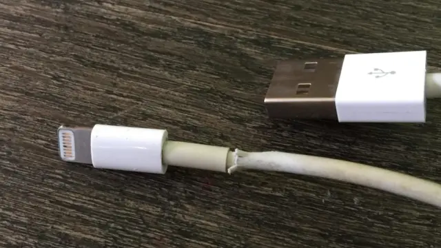 Ładowarka do iPhone: Gdzie kupić? Oryginał, MFi czy podróbka?