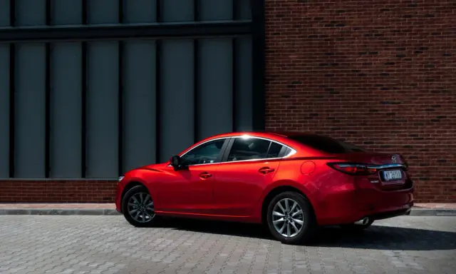 Mazda 6: Jaki silnik wybrać? Benzyna czy Diesel? Uniknij błędów!