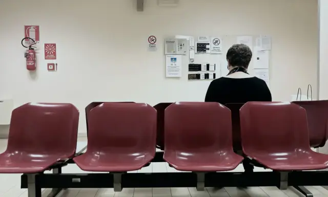 Terminy NFZ: Jak sprawdzić i skrócić czas oczekiwania?
