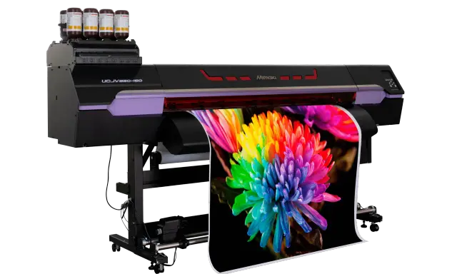 Drukarka Mimaki UCJV330-160 z tuszami UV, gotowa do tworzenia żywych wydruków, np. kolorowego kwiatu.