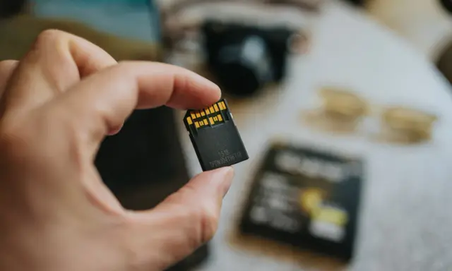 Jaka karta pamięci do aparatu? Wybierz mądrze, nagrywaj 4K/8K!