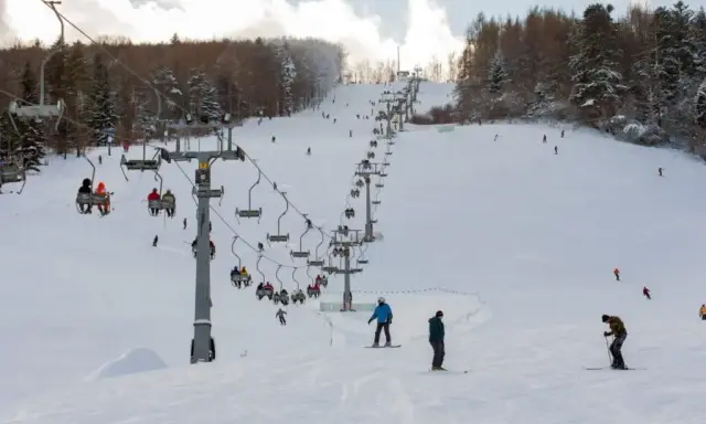 Bieszczady na narty: Stoki, ceny, atrakcje Twój przewodnik 2024/2025