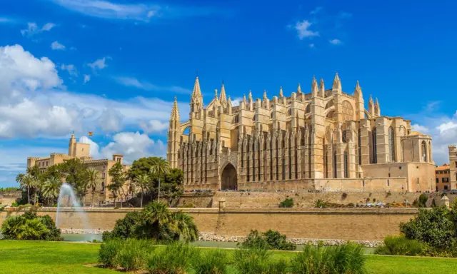 El secreto para visitar la Catedral de Palma gratis: ¿lo conoces?