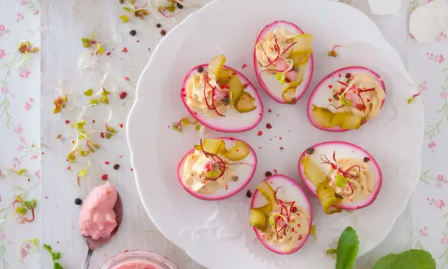 Idealne menu wielkanocne: Przepisy, inspiracje i planowanie