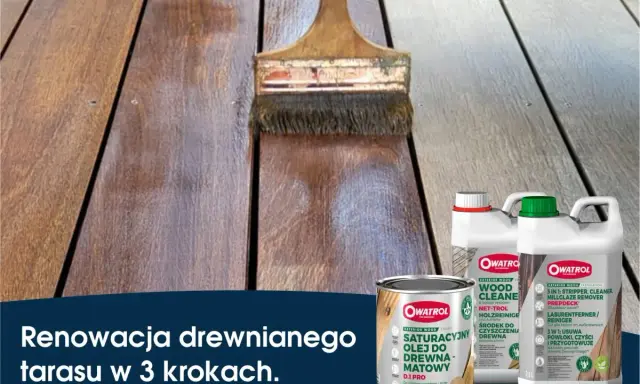 Renowacja drewnianego tarasu z Owatrol. Pędzel nakłada olej na deski, przywracając im blask.