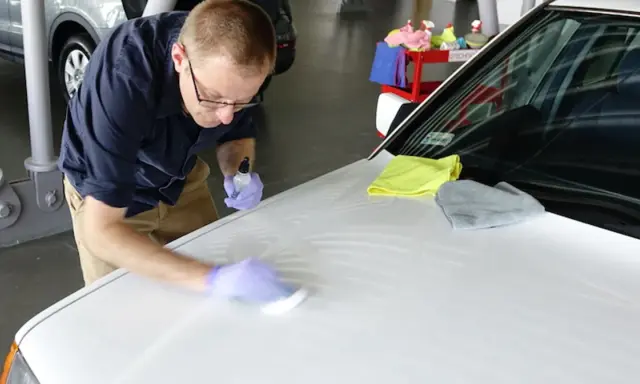 Jak nałożyć powłokę ceramiczną samemu? Krok po kroku do blasku