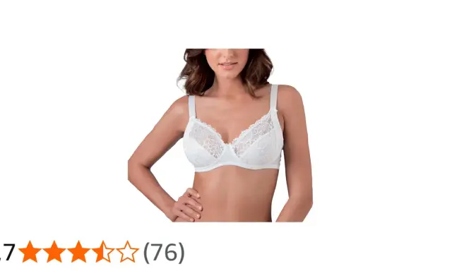 Reggiseno bianco con pizzo, coppa C, per un look elegante e confortevole.