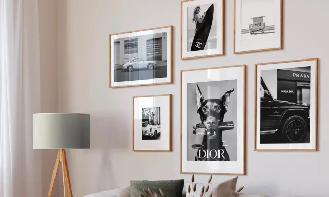Galería de arte de pared con estilo: un coche clásico, una surfista, un perro con un arma y un coche de lujo. ¡Perfecto para tus láminas imprimibles gratis!