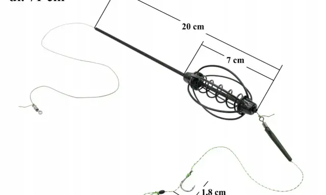 Akcesoria do metody feder: koszyczek zanętowy 7 cm, żyłka 71 cm, haczyk 1,8 cm.