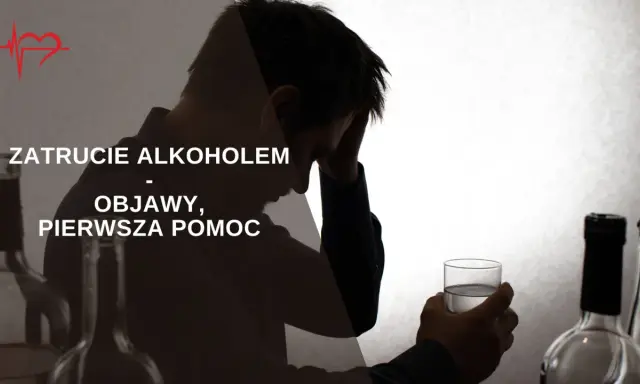 Mężczyzna z bólem głowy, otoczony butelkami, doświadcza zatrucia alkoholowego po małej ilości alkoholu. Tekst informuje o objawach i pierwszej pomocy.