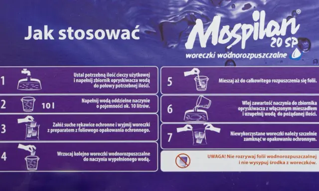 Instrukcja stosowania Mospilan 20 SP: 1 woreczek na 10 litrów wody. Woreczki wodnorozpuszczalne dodawać do naczynia z wodą.