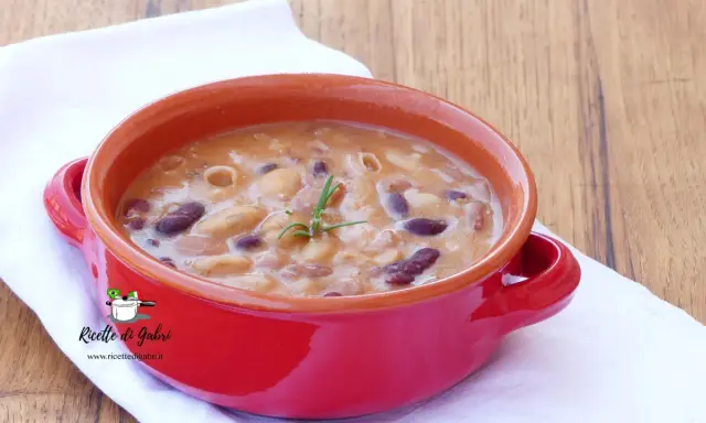 Minestra Fagioli e Patate: il Segreto della Ricetta Cremosa e Gustosa
