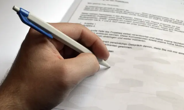 Jak napisać podanie o nauczanie indywidualne - krok po kroku do sukcesu