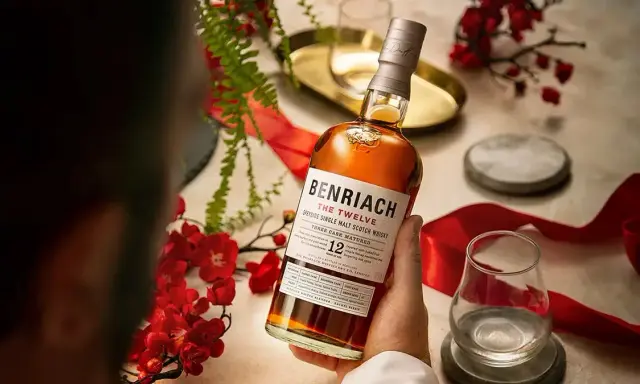 Jaka whisky najlepsza? Odkryj swój styl i idealny prezent!