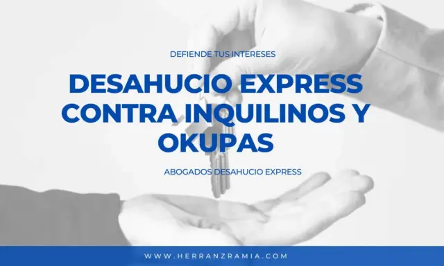 Manos entregan llaves, simbolizando un desahucio express contra inquilinos y okupas. Defiende tus intereses.