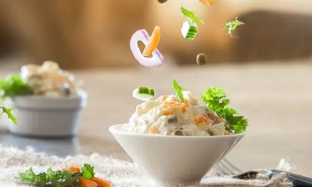 Mrożenie sałatki jarzynowej? Zrób to dobrze! Porady zero waste