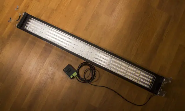 Zrób to sam: Lampa LED do akwarium! Pełna kontrola, oszczędność.