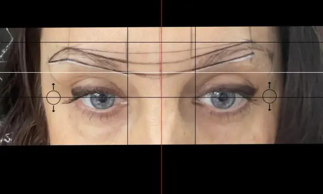 Grille de mesure sur le visage, montrant un sourcil raté. Des flèches indiquent les ajustements nécessaires.