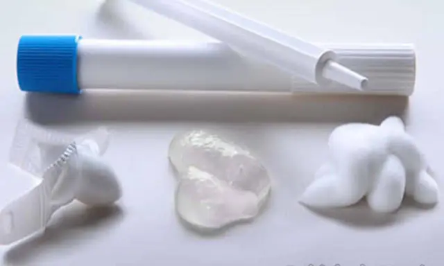 Różne formy antykoncepcji chemicznej: globulka, żel i pianka.