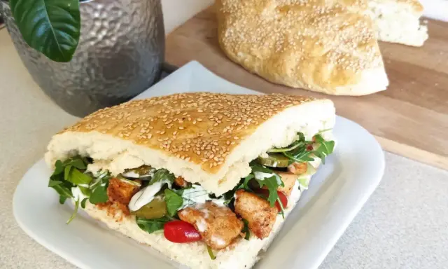 Nie tylko bułka! Co zrobić z mięsa kebab? Pomysły i przepisy