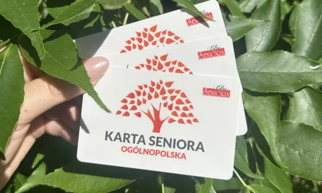 Karta Seniora Ogólnopolska. Dowiedz się, jak uzyskać kartę seniora i korzystać z jej przywilejów.