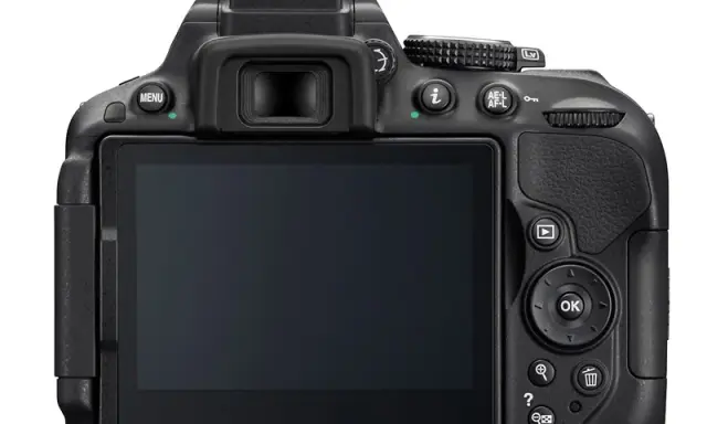 Nikon D5300 w 2024: Czy ta lustrzanka wciąż jest warta zakupu?