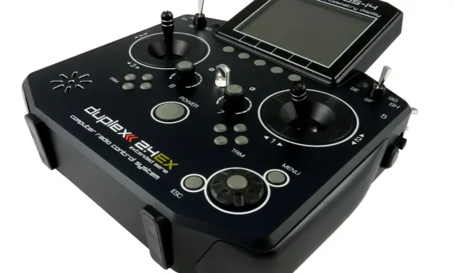 Jeti RC Computer Radio Control System, Modell DS-14, Duplex 2.4EX, mit Telemetriedisplay und Joysticks.