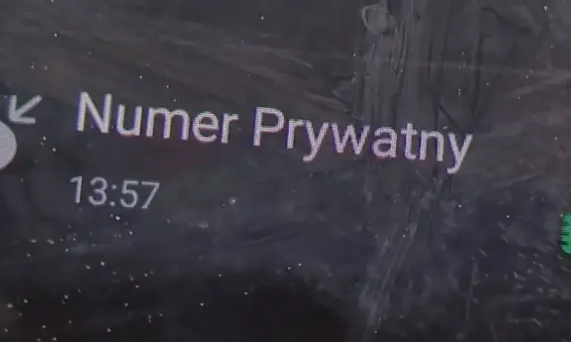 Ekran telefonu Samsung z powiadomieniem "Numer Prywatny" i ikoną rozmowy. Chcesz wiedzieć, jak wyłączyć numer prywatny Samsung?