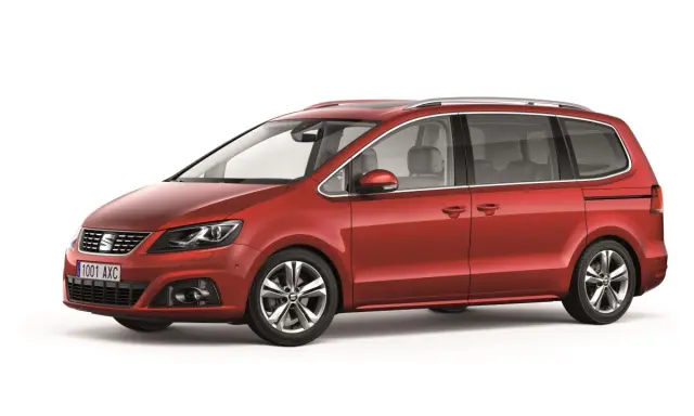Un Seat Alhambra rojo, ideal para familias, con detalles de diseño y llantas deportivas. Conoce sus medidas.
