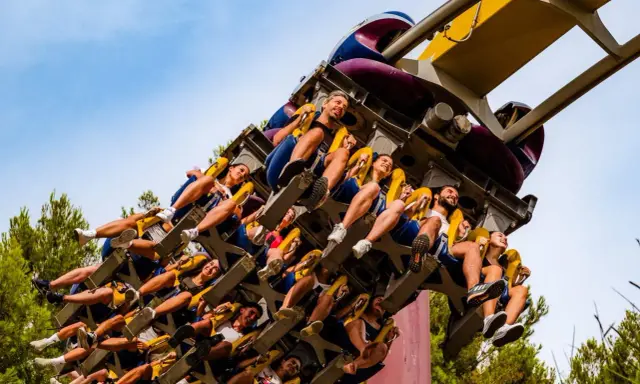 Todo lo que necesitas saber sobre la montaña rusa Tarántula en el parque de atracciones