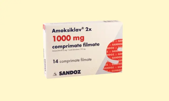 Opakowanie leku Amoksiklav 1000 mg, stosowanego na infekcje bakteryjne. Zawiera 14 tabletek powlekanych.