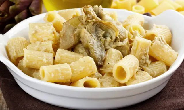 Pasta con carciofi: la ricetta classica e varianti golose
