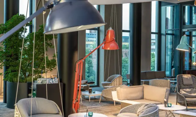 Motel One Alexanderplatz Berlin: Design, Aussicht & Top-Lage