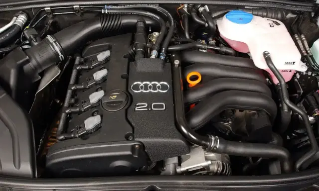 Silnik 2.0 TFSI z Audi B7, gotowy do pracy.