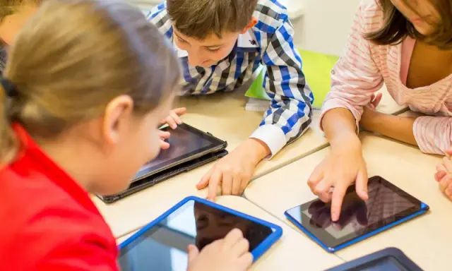 Pro und Contra Tablets in der Schule: Chancen und Risiken für Schüler