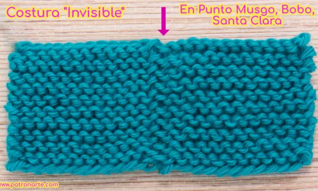 Muestra de tejido en punto musgo, con una costura "invisible" en el centro. El punto bobo, también conocido como punto Santa Clara, se logra tejiendo todas las vueltas del derecho.