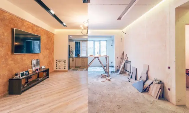 Remont starego domu od czego zacząć? Podzielony obraz pokazuje salon po remoncie i stan surowy.