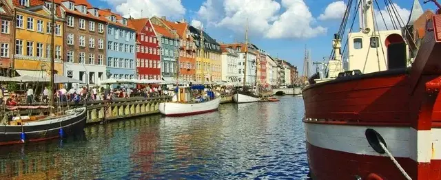 Co warto przywieźć z Danii? Odkryj hygge w wyjątkowych pamiątkach
