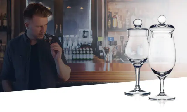 Kieliszki do whisky: Jak wybrać idealne szkło i odkryć smak?