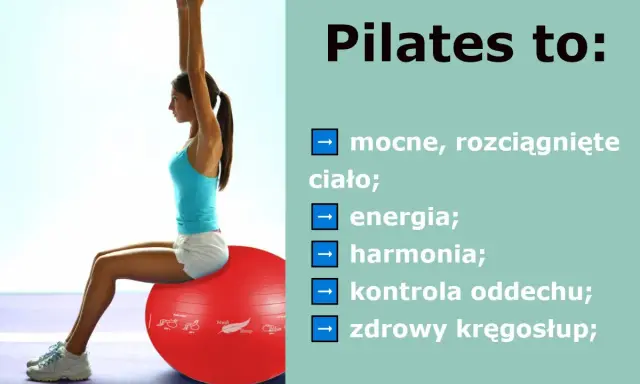 Co to pilates? To mocne, rozciągnięte ciało, energia, harmonia, kontrola oddechu i zdrowy kręgosłup. Kobieta ćwiczy na dużej, czerwonej piłce.