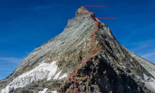 Trasa wejścia na Matterhorn 4478 m, z zaznaczoną Solvayhütte 4003 m.