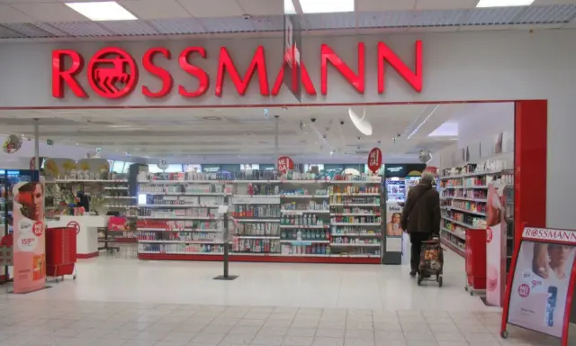 Kiedy promocje Rossmann? Kalendarz i triki mistrza zakupów