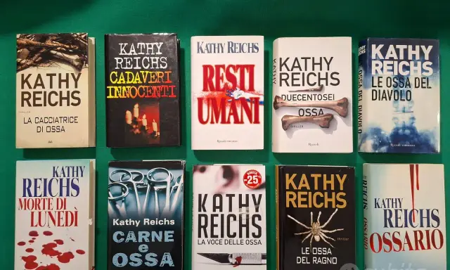 I libri di Kathy Reichs in ordine cronologico, una collezione di thriller con titoli come "La cacciatrice di ossa" e "Le ossa del ragno".